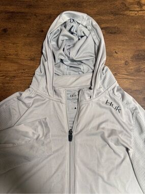 Huk Performance Women’s Large Gray Zip Front Hoodie